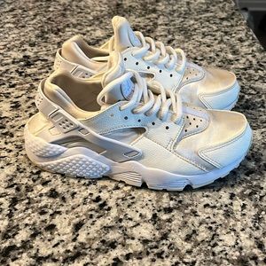 Women’s Air Huarache Run